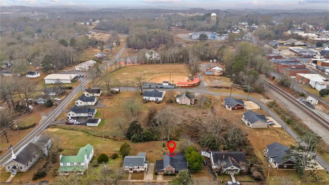 8 Lee Street, Liberty, SC 29657