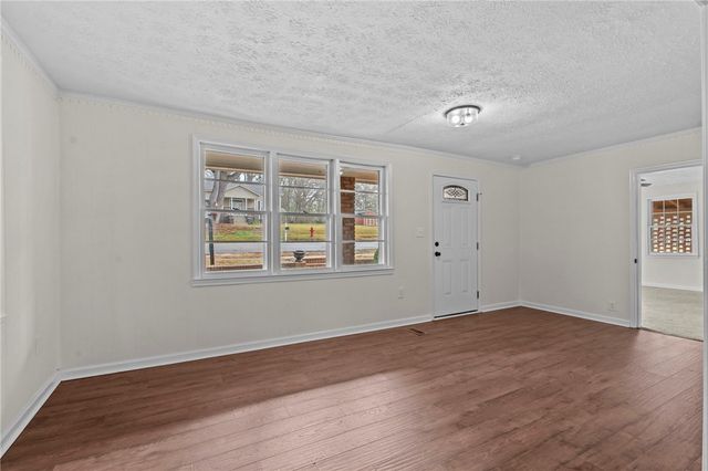 8 Lee Street, Liberty, SC 29657