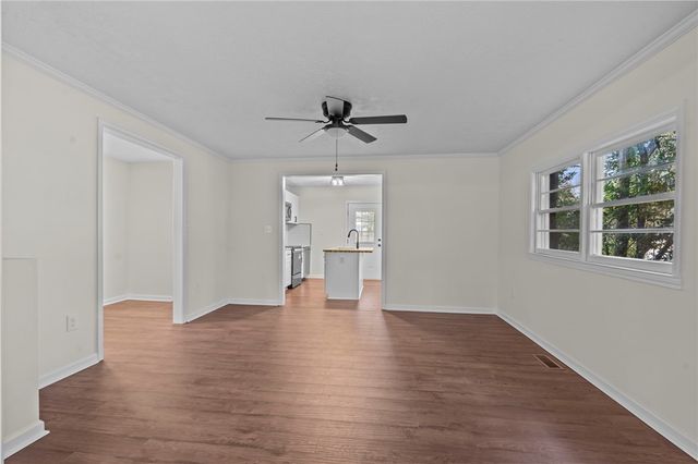 8 Lee Street, Liberty, SC 29657