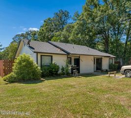 5207 PLYMOUTH Street, Jacksonville, FL 32205