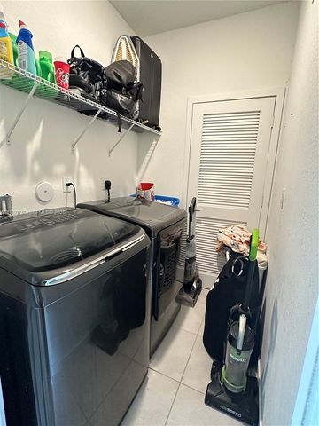 497 NE 4th St, Florida City, FL 33034