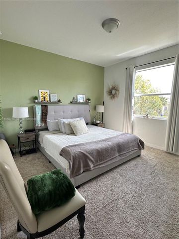 497 NE 4th St, Florida City, FL 33034