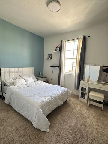 497 NE 4th St, Florida City, FL 33034