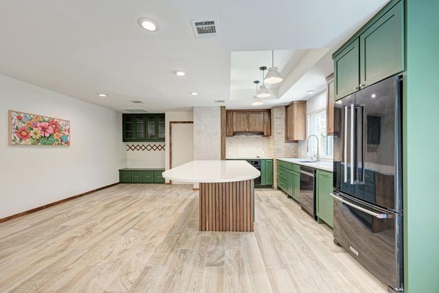 3837 Steck Ave, Austin, TX 78759