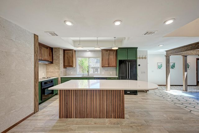 3837 Steck Ave, Austin, TX 78759