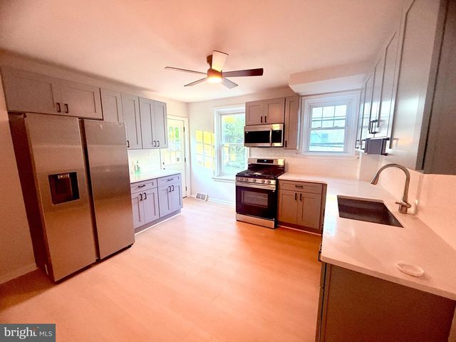 31 ALDEN AVE AVE, Trenton, NJ 08618