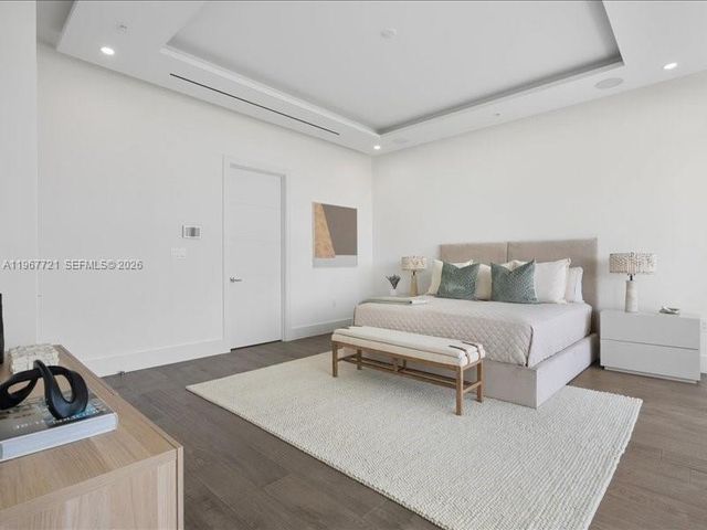 4008 NE 167th Street 6, North Miami Beach, FL 33160