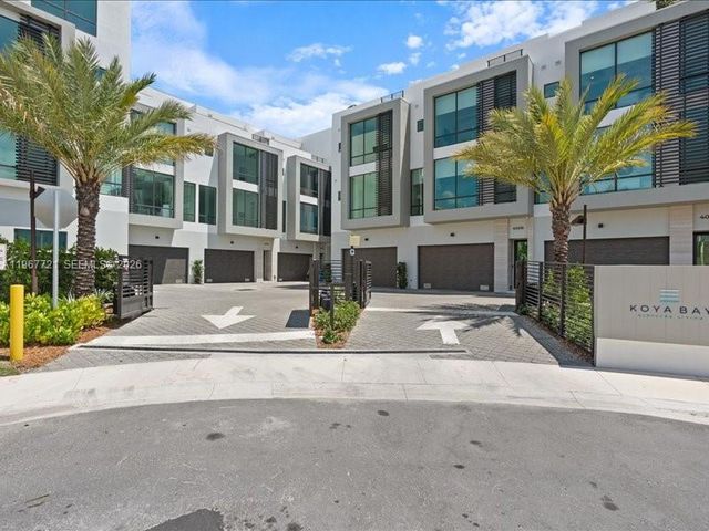 4008 NE 167th Street 6, North Miami Beach, FL 33160