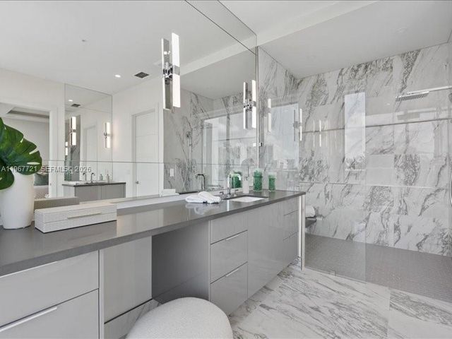 4008 NE 167th Street 6, North Miami Beach, FL 33160