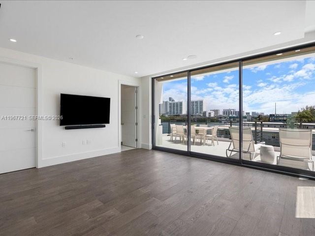 4008 NE 167th Street 6, North Miami Beach, FL 33160