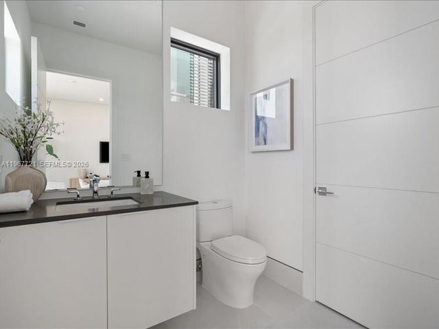 4008 NE 167th Street 6, North Miami Beach, FL 33160