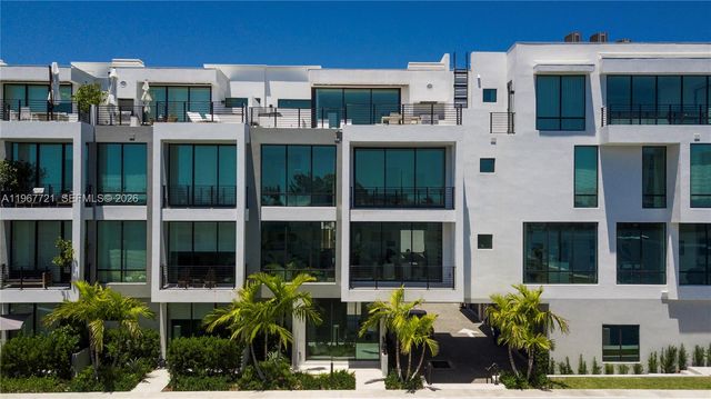4008 NE 167th Street 6, North Miami Beach, FL 33160