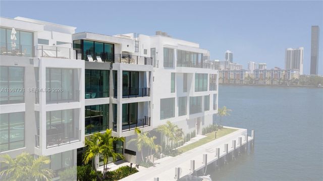 4008 NE 167th Street 6, North Miami Beach, FL 33160
