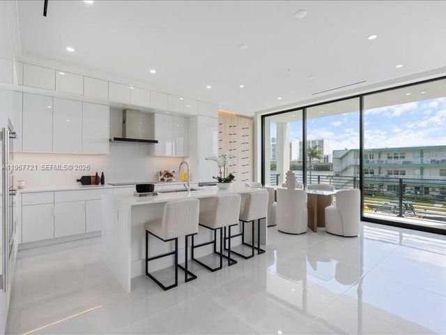 4008 NE 167th Street 6, North Miami Beach, FL 33160