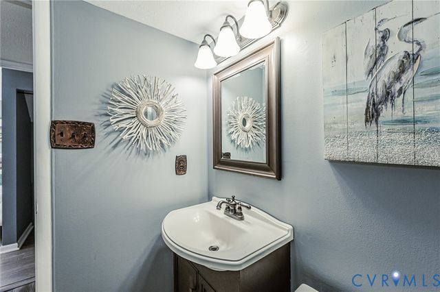 13707 Sutters Mill Cir, Midlothian, VA 23112