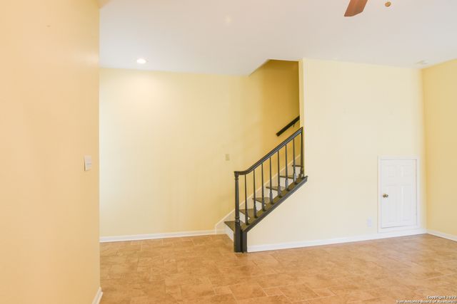 9 Chapel Hill Circle, San Antonio, TX 78240