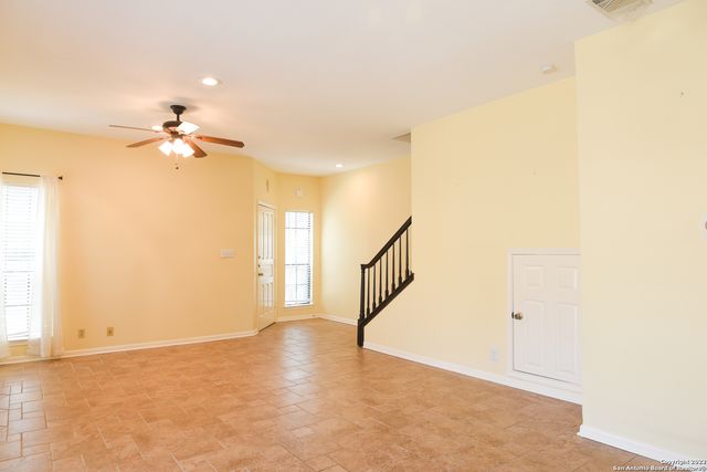 9 Chapel Hill Circle, San Antonio, TX 78240