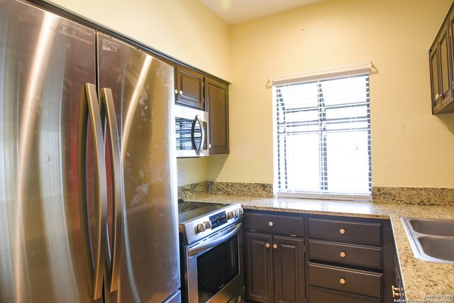 9 Chapel Hill Circle, San Antonio, TX 78240