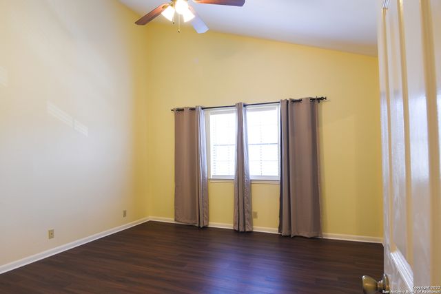 9 Chapel Hill Circle, San Antonio, TX 78240