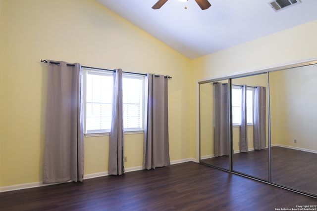 9 Chapel Hill Circle, San Antonio, TX 78240