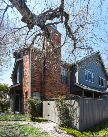 9 Chapel Hill Circle, San Antonio, TX 78240