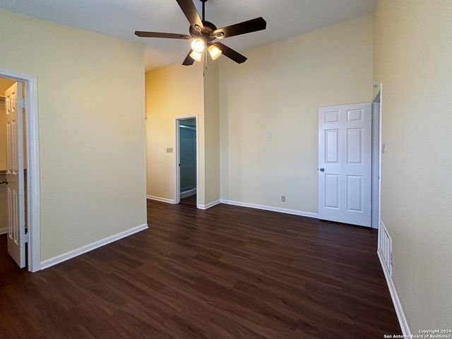 9 Chapel Hill Circle, San Antonio, TX 78240