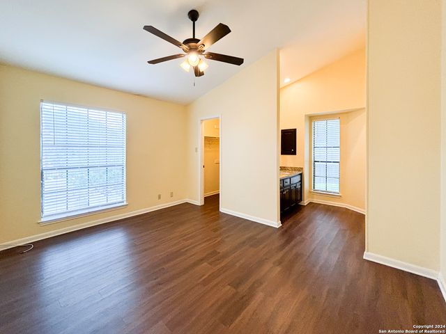 9 Chapel Hill Circle, San Antonio, TX 78240