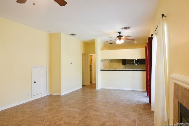 9 Chapel Hill Circle, San Antonio, TX 78240