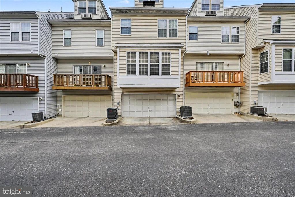 Image 25 of property listing at 3507 IVY BANK PL, Laurel, MD 20724