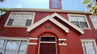 9220 LAKE CHASE ISLAND WAY, Tampa, FL 33626