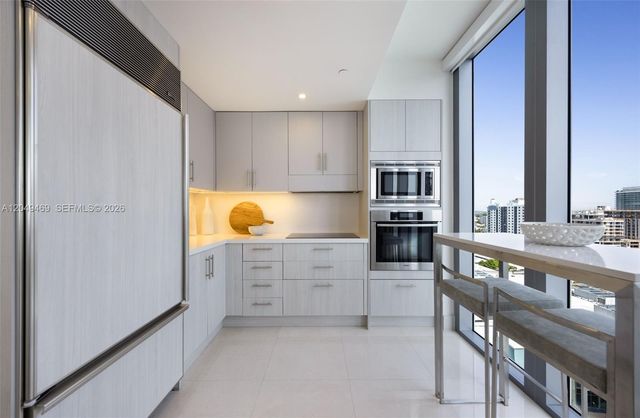 6799 Collins Ave 1402, Miami Beach, FL 33141