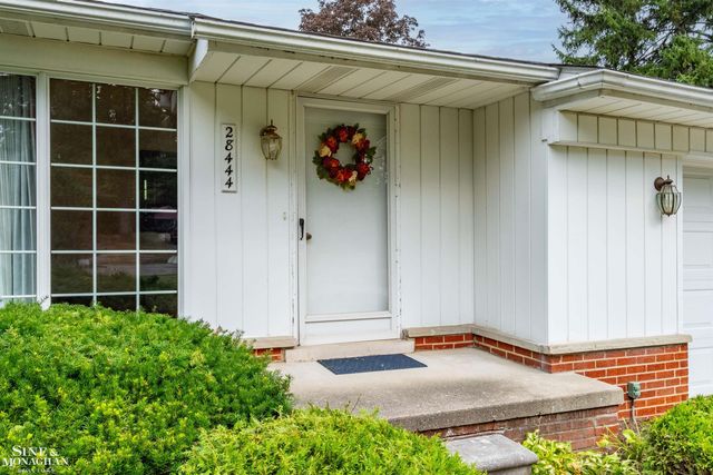 28444 Kirkside Lane, Farmington Hills, MI 48334