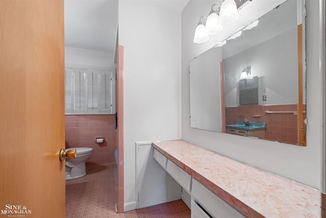 28444 Kirkside Lane, Farmington Hills, MI 48334