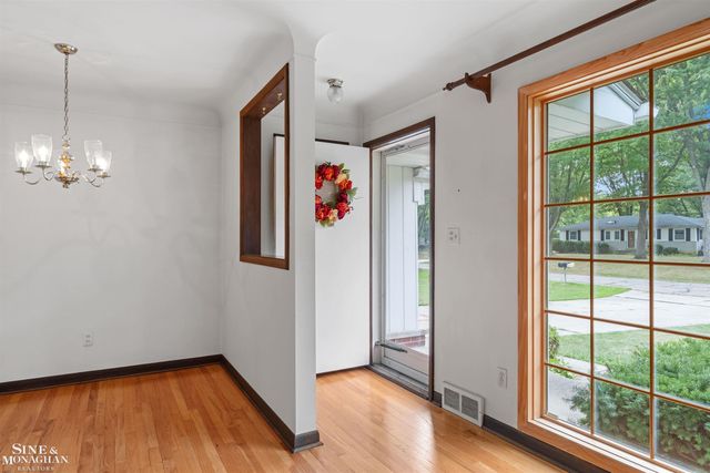 28444 Kirkside Lane, Farmington Hills, MI 48334