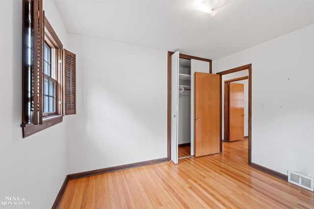 28444 Kirkside Lane, Farmington Hills, MI 48334