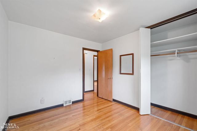 28444 Kirkside Lane, Farmington Hills, MI 48334