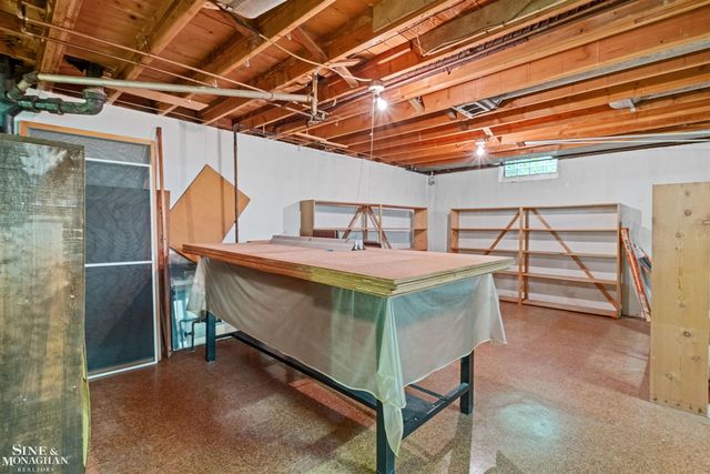 28444 Kirkside Lane, Farmington Hills, MI 48334