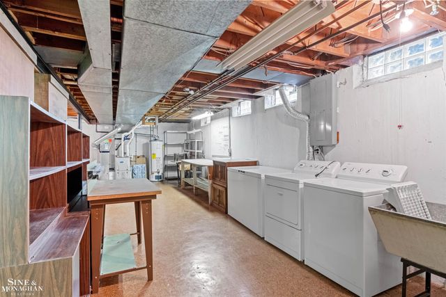 28444 Kirkside Lane, Farmington Hills, MI 48334