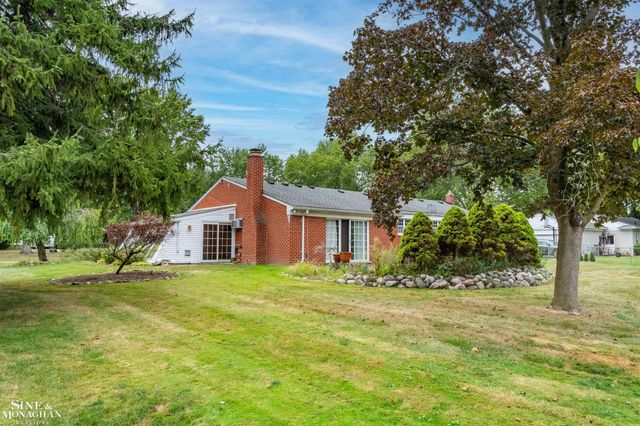 28444 Kirkside Lane, Farmington Hills, MI 48334