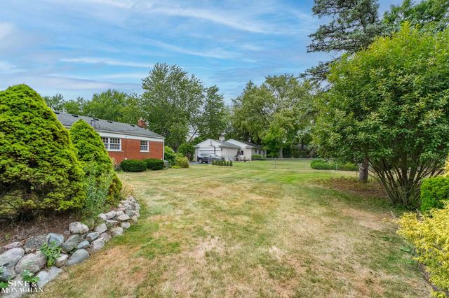28444 Kirkside Lane, Farmington Hills, MI 48334