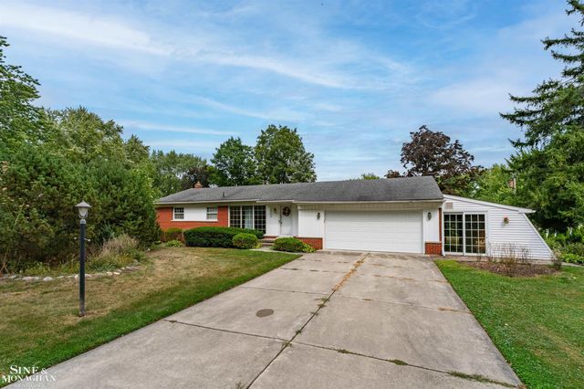 28444 Kirkside Lane, Farmington Hills, MI 48334