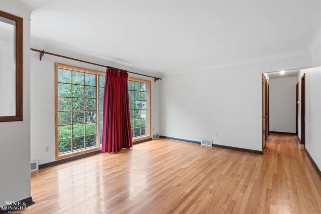 28444 Kirkside Lane, Farmington Hills, MI 48334