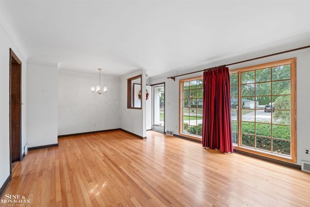 28444 Kirkside Lane, Farmington Hills, MI 48334