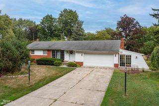 28444 Kirkside Lane, Farmington Hills, MI 48334