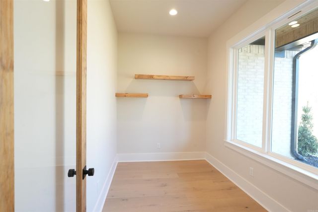 3084 Avilla Manor, Alexander, AR 72002