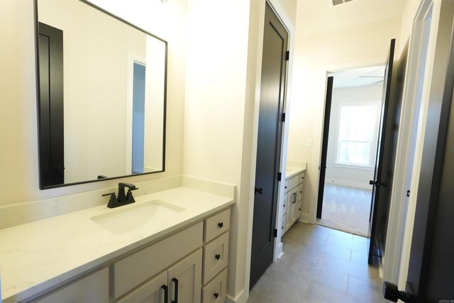 3084 Avilla Manor, Alexander, AR 72002