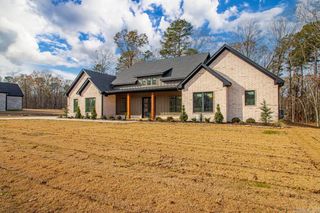 3084 Avilla Manor, Alexander, AR 72002