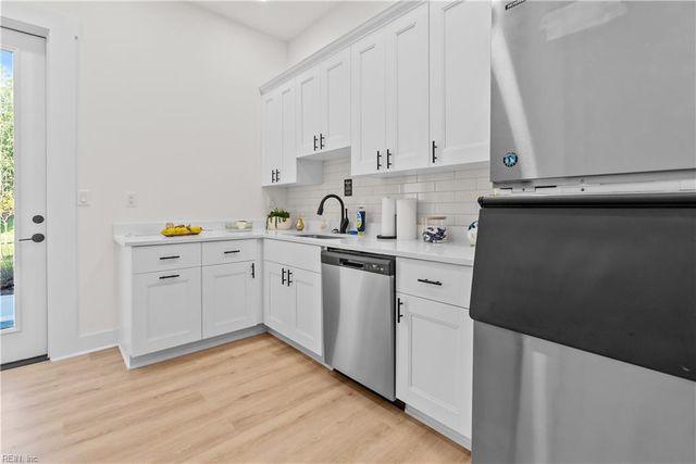 431 Tributary LN, Carrollton, VA 23314