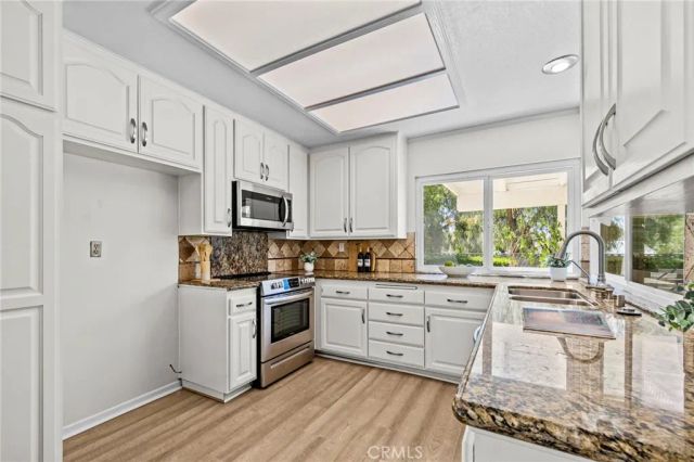 252 E Radcliffe Drive, Claremont, CA 91711
