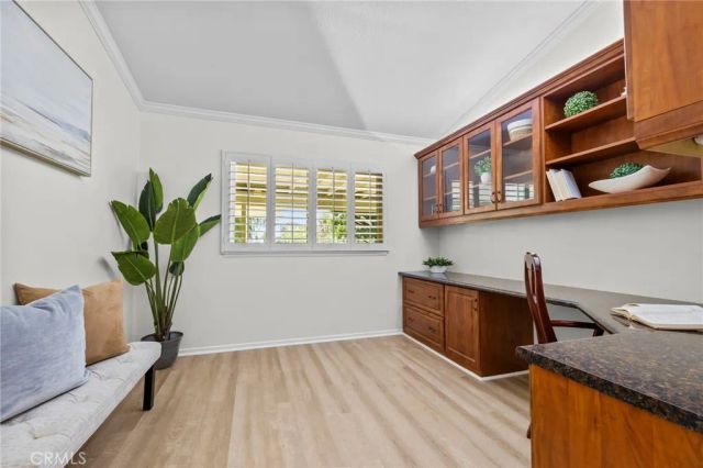 252 E Radcliffe Drive, Claremont, CA 91711